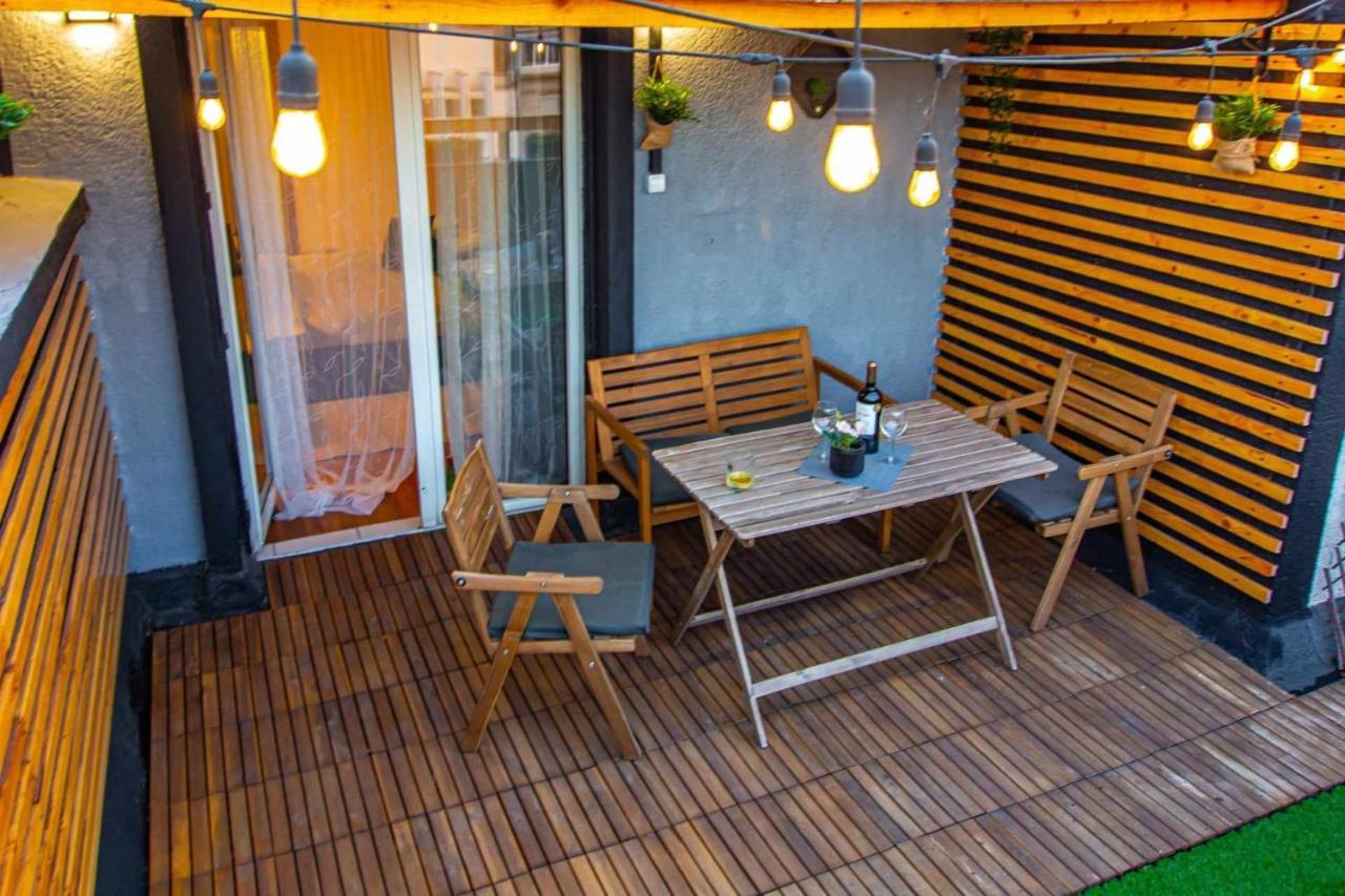 Apartment With Panoramic Terrace In Center