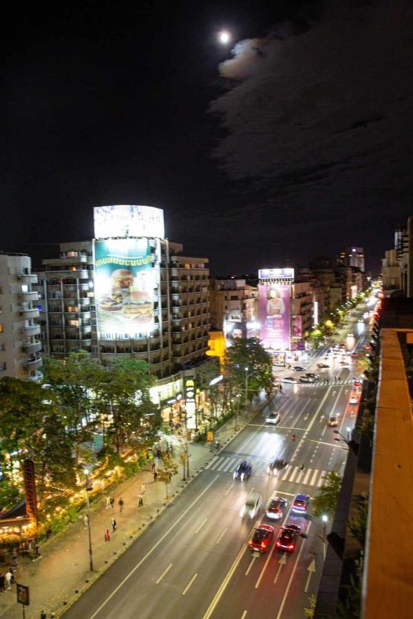 With Panoramic Terrace In Center Appartement